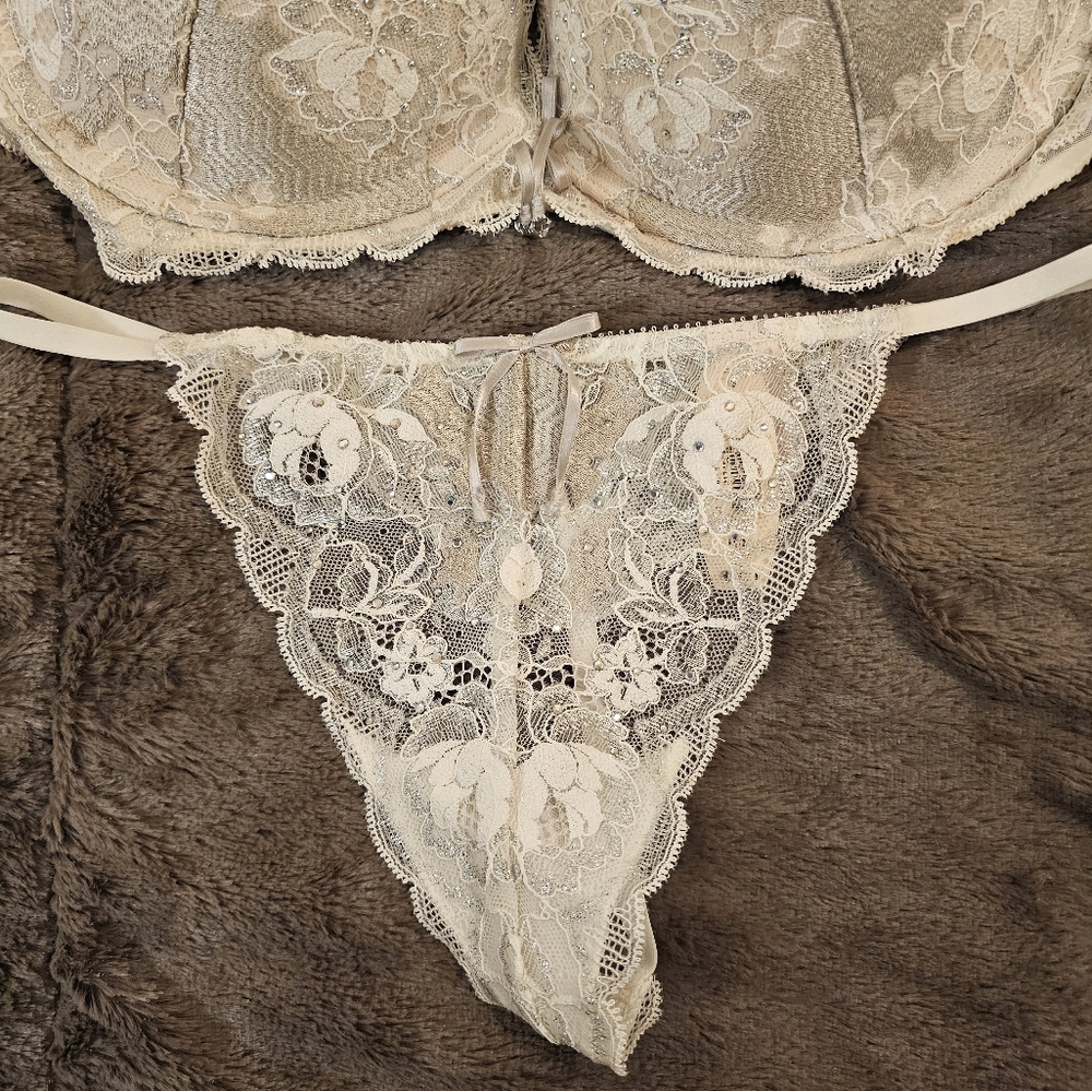 Victorias Secret Bra and Panty